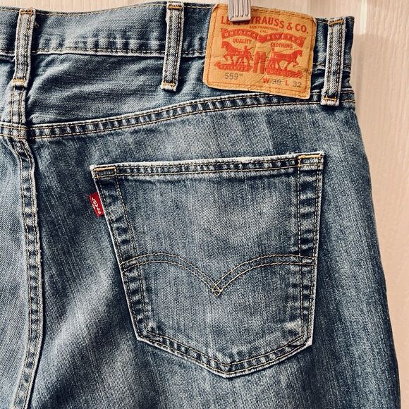 Levis 559 Relaxed Straight Jeans Men's 38 X 32 Sub Zero Blue Distressed 5 Pocket - Picture 4 of 12